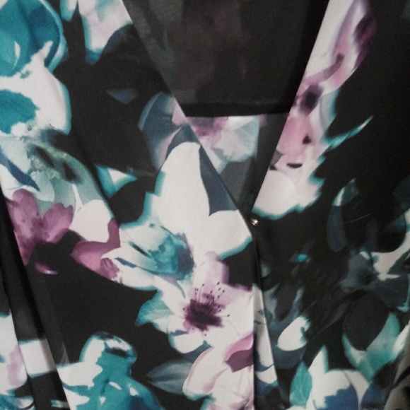 Top - Picture 2 of 5